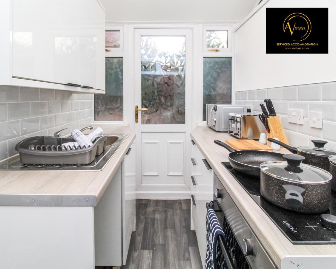 Modern House By Av Stays Short Lets & Serviced Accommodation St Helens St Helens  Exterior photo