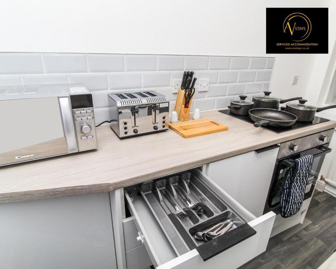 Modern House By Av Stays Short Lets & Serviced Accommodation St Helens St Helens  Exterior photo