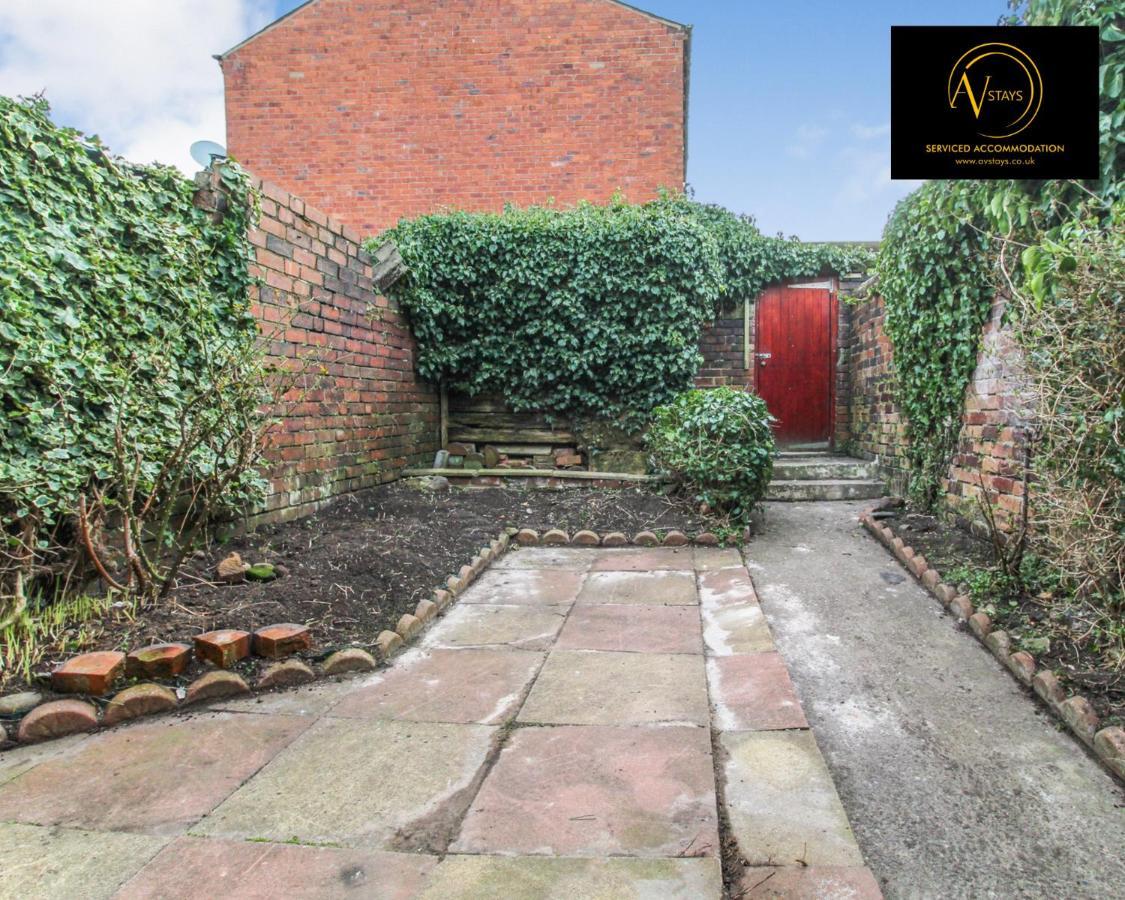 Modern House By Av Stays Short Lets & Serviced Accommodation St Helens St Helens  Exterior photo